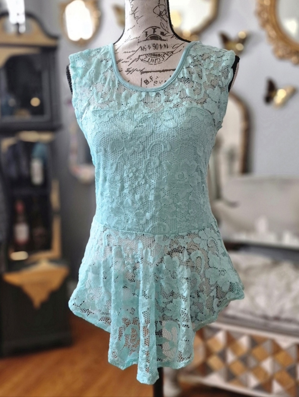 NWT Mint Lace Peplum Camisole Medium